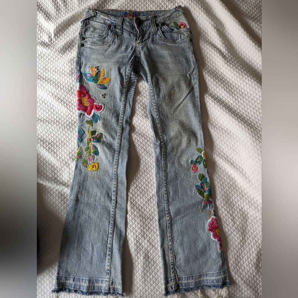 Vintage Embroidered Low Rise Jeans